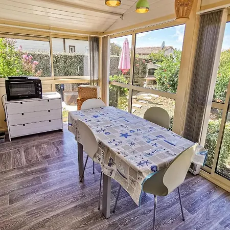 Vakantiehuis Awesome In Laiguillon-sur-vie LʼAiguillon-sur-Vie